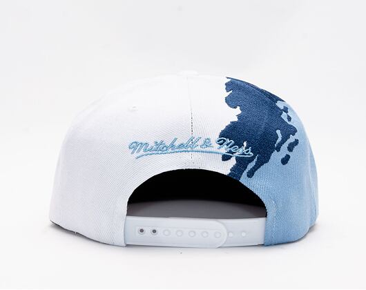 Kšiltovka Mitchell & Ness PAINTBRUSH SNAPBACK University Of North Carolina White / Blue