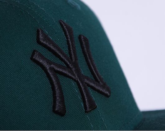 Kšiltovka New Era 59FIFTY MLB League Essential 5 New York Yankees Green / Black