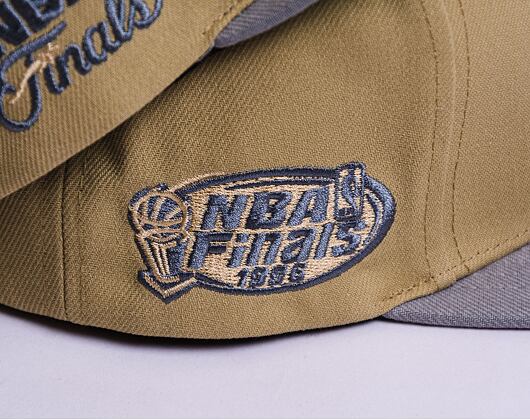 Kšiltovka Mitchell & Ness CLASSIC CANVAS SNAPBACK Chicago Bulls Tan
