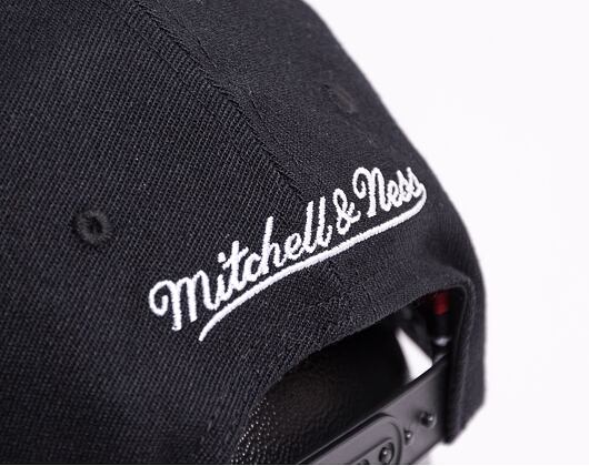 Kšiltovka Mitchell & Ness Classic Red Snapback Brooklyn Nets Black