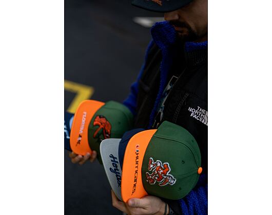 Kšiltovka Mitchell & Ness LOGO BILL SNAPBACK University Of North Carolina LIGHT BLUE/BLUE