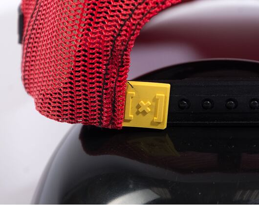 Kšiltovka Capslab Speedy Gonzales - Speedy Gonzales Trucker Black / Burgundy
