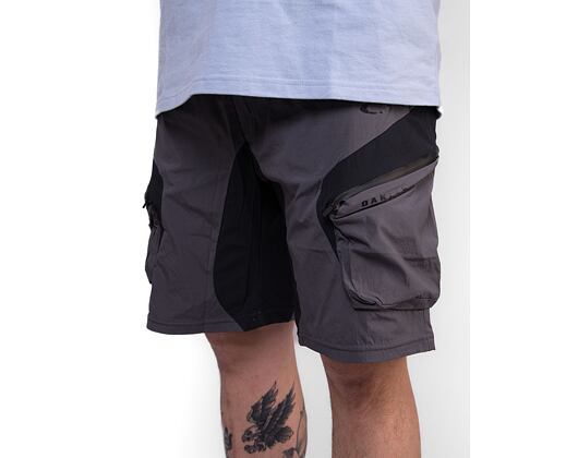 Kraťasy Oakley Latitude Cargo Short Uniform Grey