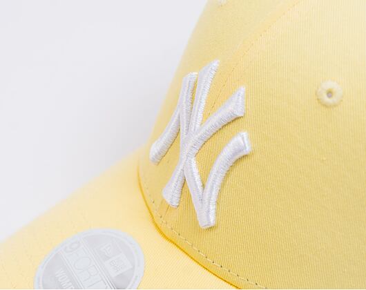 Dámská Kšiltovka New Era 9FORTY Womens MLB League Essential New York Yankees Soft Yellow / White