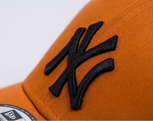 Kšiltovka New Era 39THIRTY MLB League Essential New York Yankees Tech Blue / Black