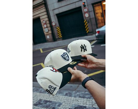 Kšiltovka New Era 59FIFTY NBA Championships Chicago Bulls White / Black
