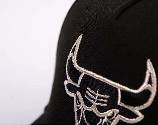 Kšiltovka New Era 9FORTY A-Frame NBA Black and Gold Chicago Bulls