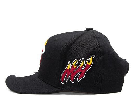 Kšiltovka Mitchell & Ness NBA Home Town Classic Red Miami Heat Black