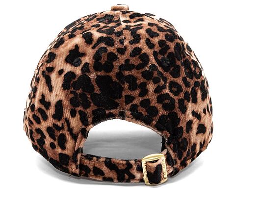 Dámská Kšiltovka New Era 9FORTY Womens MLB Leopard Velour New York Yankees Camel / Wild Rose Pink