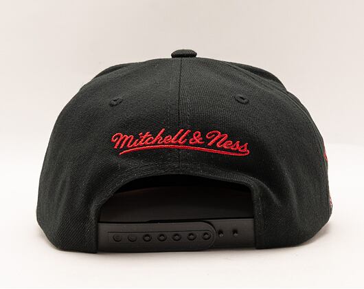 Kšiltovka Mitchell & Ness All Out Snapback NBA CHICAGO BULLS Black