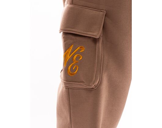 Tepláky New Era Script Cargo Joggers Ash Brown / Metalic Gold