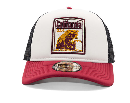 Kšiltovka New Era - Branded Graphic Patch 9FORTY Trucker - White / Cherry