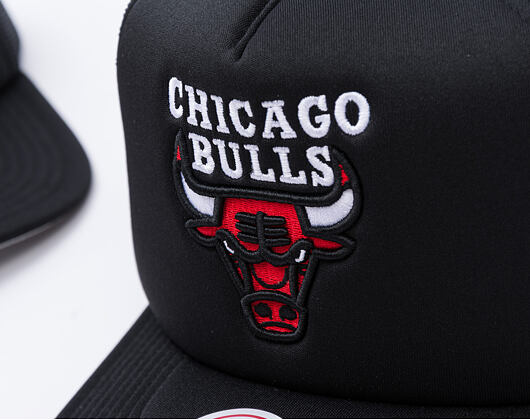 Kšiltovka Mitchell & Ness - Hidden Trucker - Chicago Bulls - Black