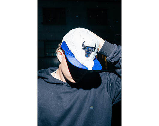 Kšiltovka Mitchell & Ness - NBA Day 12  Bulls - Chicago Bulls - White-Blue