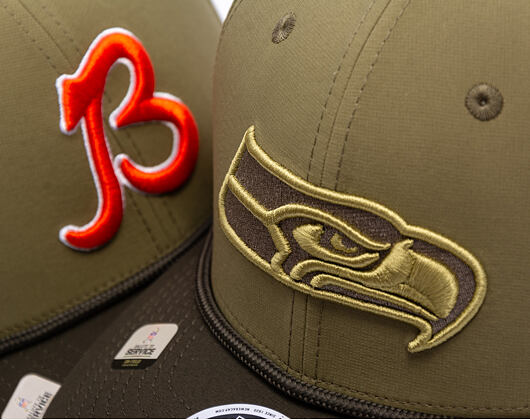 Kšiltovka New Era - NFL25 "Salute to Service" - 9SEVENTY Stretch-Snap - Seattle Seahawks
