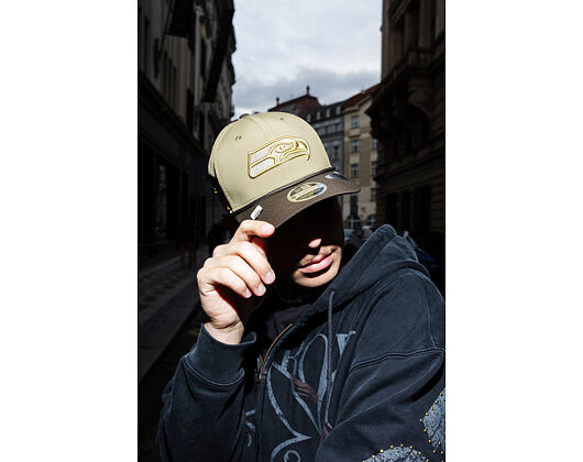 Kšiltovka New Era - NFL25 "Salute to Service" - 9SEVENTY Stretch-Snap - Seattle Seahawks