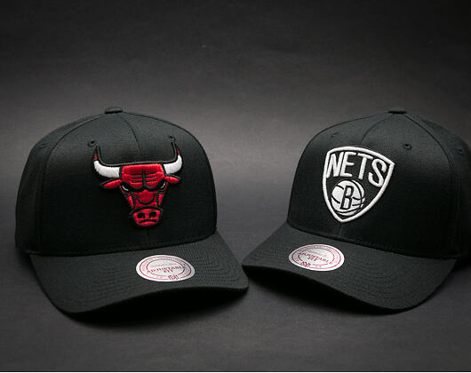 Kšiltovka Mitchell & Ness Team Logo Chicago Bulls Black 110 Snapback