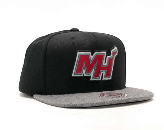 Kšiltovka Mitchell & Ness Fuzz 2 Tone Miami Heat Black/Grey Heather Snapback