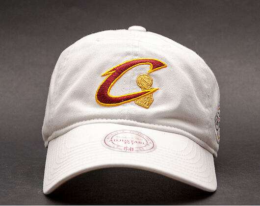 Kšiltovka Mitchell & Ness Championship Cleveland Cavaliers White Strapback