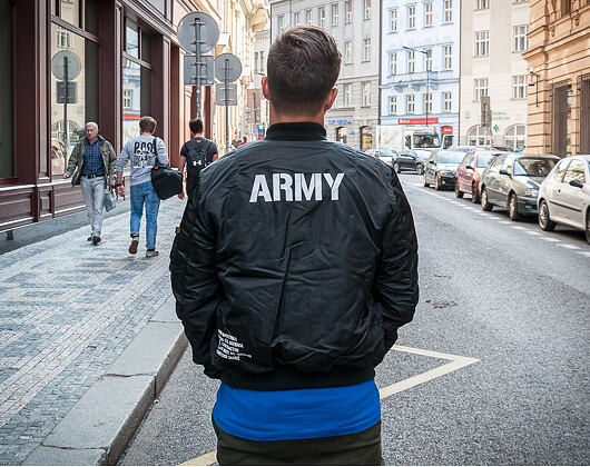 Zimní Bomber Alpha Industries MA-1 VF Army Black (-5° C)