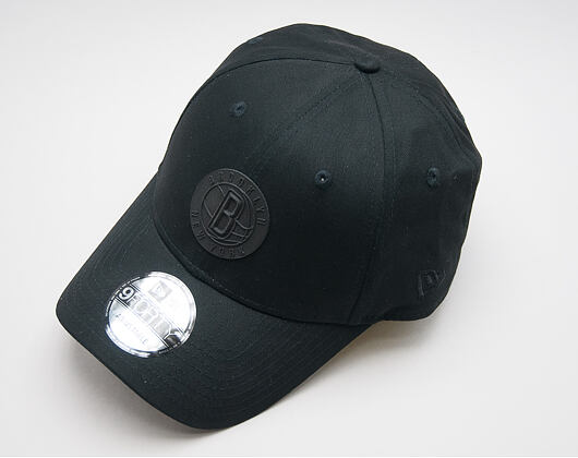 Kšiltovka New Era Rubber Logo Brooklyn Nets 9FORTY Black Strapback