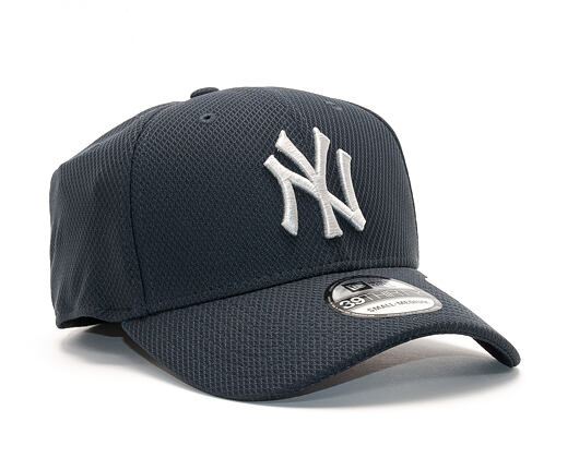 Kšiltovka New Era Diamond Era Essential New York Yankees 39THIRTY Official Team Color