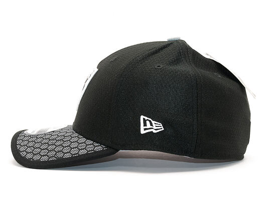 Kšiltovka New Era On Field NFL17 Oakland Raiders 39THIRTY Official Team Color