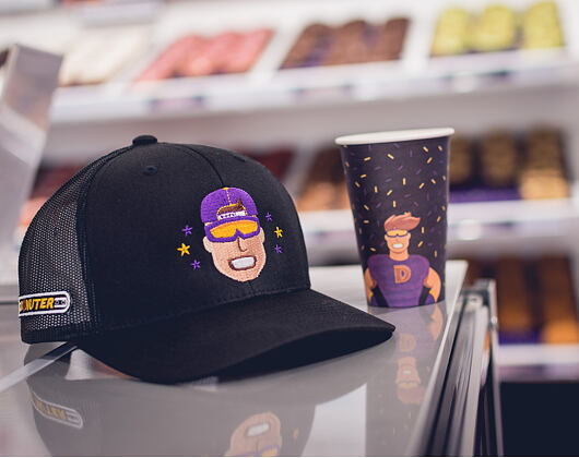Kšiltovka Donuter Frajer Trucker Black Snapback