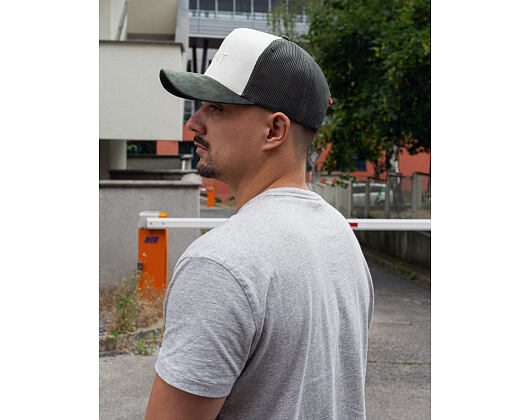 Kšiltovka UPFRONT Truth Canvas Baseball Trucker Cap Off White/ Army Green Snapback