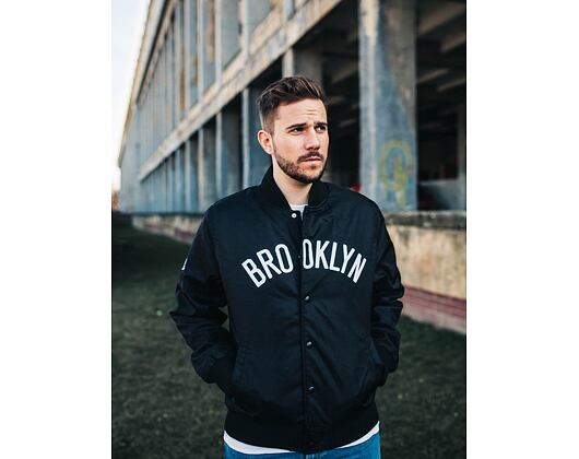Bunda New Era Brooklyn Nets Team Wordmark Jacket Black