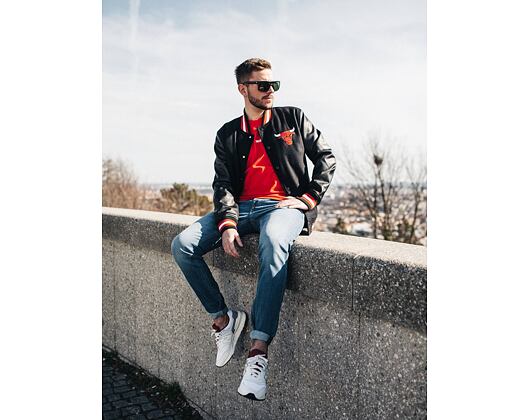 Bunda New Era Chicago Bulls Team Logo Varsity 2 Black