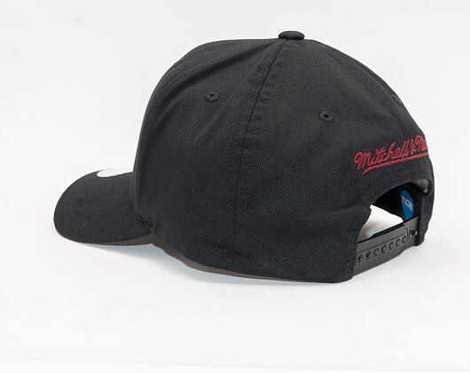 Kšiltovka Mitchell & Ness Alabama Crimson Tide 653 Monochrome 110