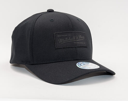 Kšiltovka Mitchell & Ness 615 Siege Black