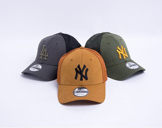 Kšiltovka New Era 9FORTY Multi Pop Panel New York Yankees Strapback Stone