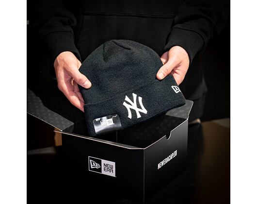 Kulich NEW ERA MLB Essential Cuff Knit New York Yankees Black / Optic White