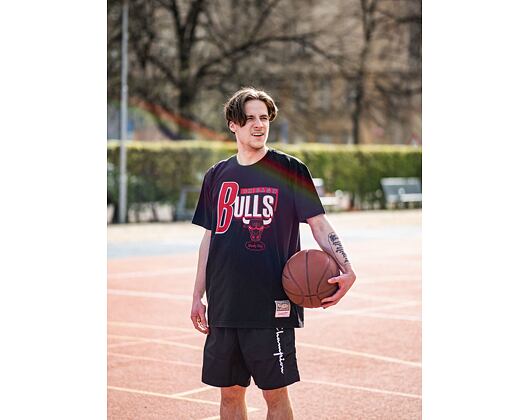 Triko Mitchell & Ness Chicago Bulls Center Circle SSTEINTL930 Washed Black
