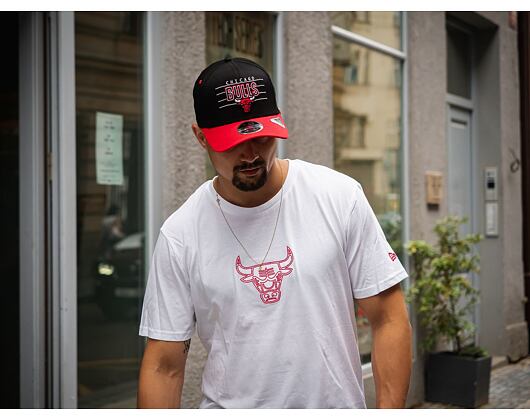 Triko New Era NBA Chain Stitch Chicago Bulls Optic White / Red
