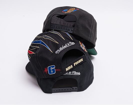 Kšiltovka Mitchell & Ness Chicago Bulls 1998 Champions Velcro Strapback Black