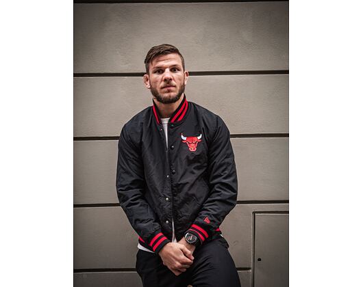 Bunda New Era NBA Team Wordmark Bomber Chicago Bulls Black
