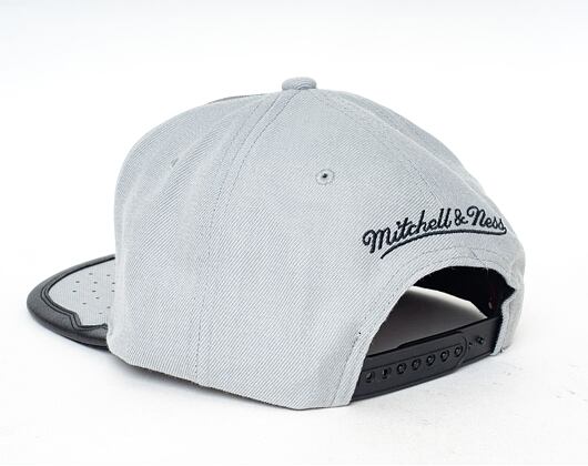 Kšiltovka Mitchell & Ness - Day One Snapback - Chicago Bulls - Black-Grey