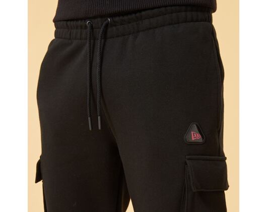 Tepláky New Era Utility Cargo Joggers Black / Bright Red
