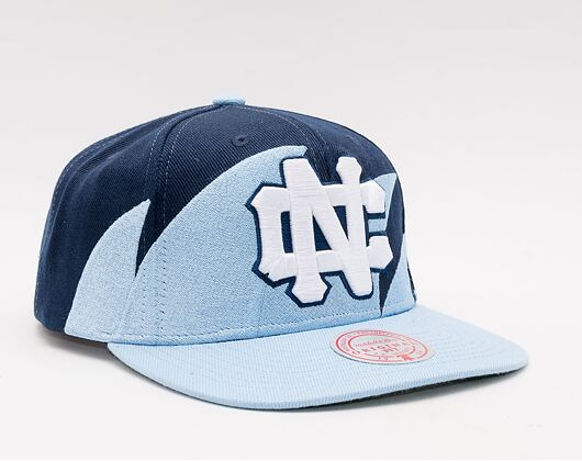 Kšiltovka Mitchell & Ness Sharktooth Snapback North Carolina Tar Heels Navy/Light Blue