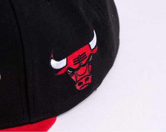 Kšiltovka Mitchell & Ness The Finals Snapback Chicago Bulls Black / Red