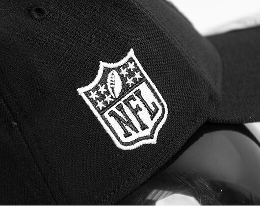 Kšiltovka New Era 39THIRTY NFL22 Sideline Pittsburgh Steelers Black / White