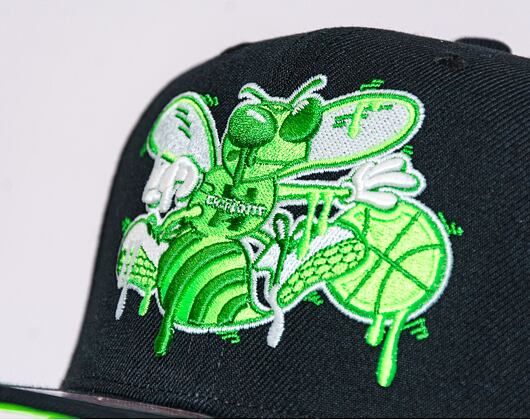 Kšiltovka Mitchell & Ness SLIME Drip NAPBACK HWC Charlotte Hornets Black