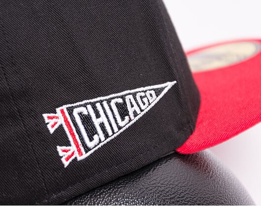 Kšiltovka New Era 59FIFTY NBA Team City Patch Chicago Bulls Black