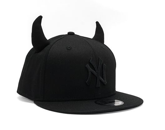 Custom New Era 9FIFTY Snapback "Horny Yankees" Black / Black