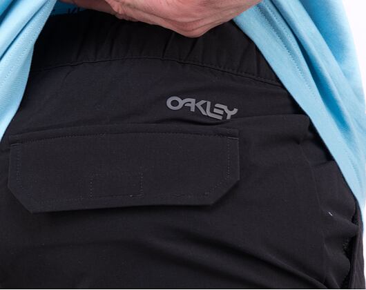 Kraťasy Oakley Roam Commuter RC Short Blackout