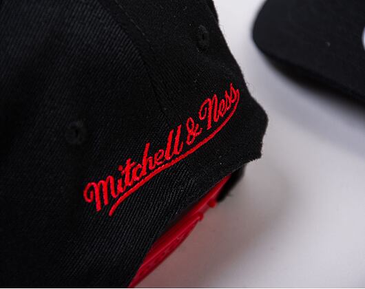 Kšiltovka Mitchell & Ness NHL Team 2 Tone Cr Red Wings Black