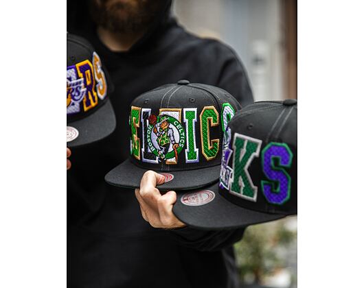 Kšiltovka Mitchell & Ness Varsity Bust Snapback NBA BOSTON CELTICS Black